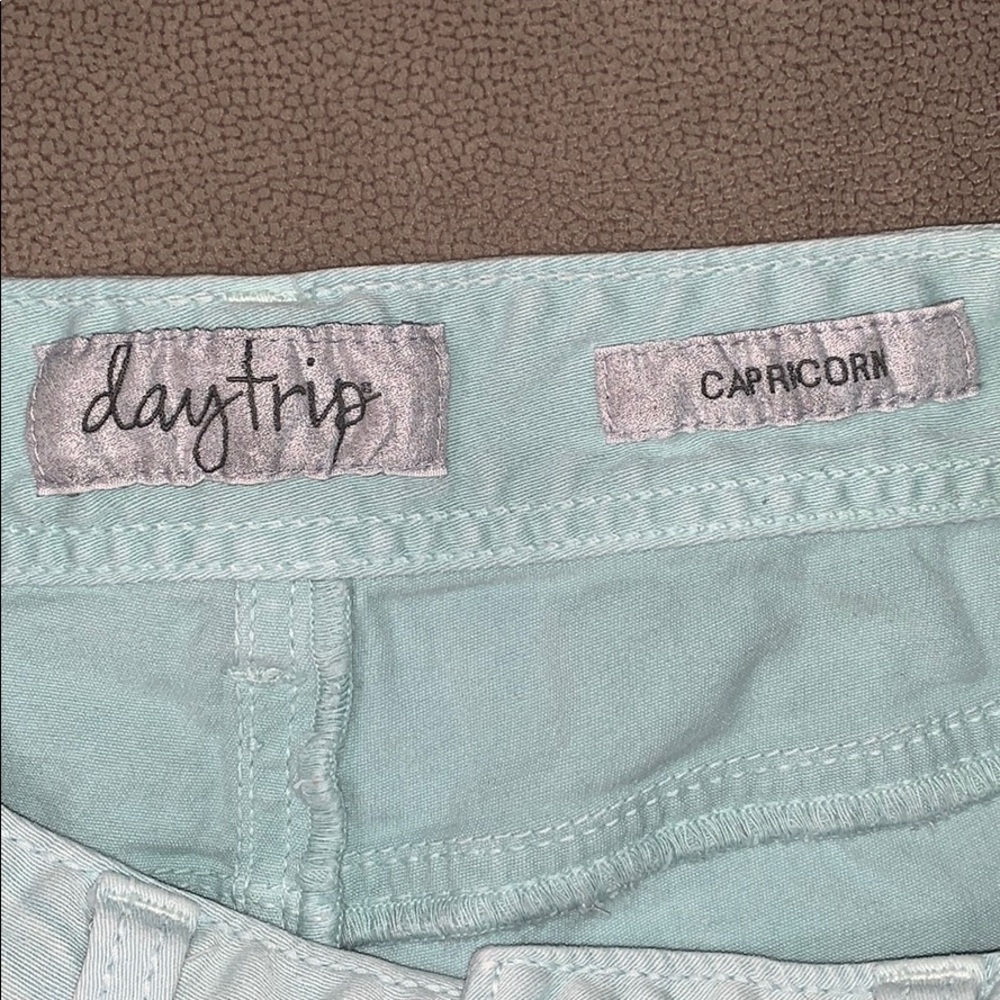🧡 Shorts - Picture 3 of 6